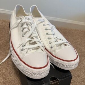 Men’s Size 9/Women’s Size 11 White Low Top Converse Chuck Taylor Sneakers